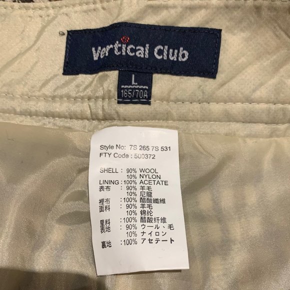 NEW Short - Picture 3 of 6